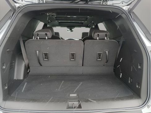 Used 2023 Chevrolet Traverse RS image 24