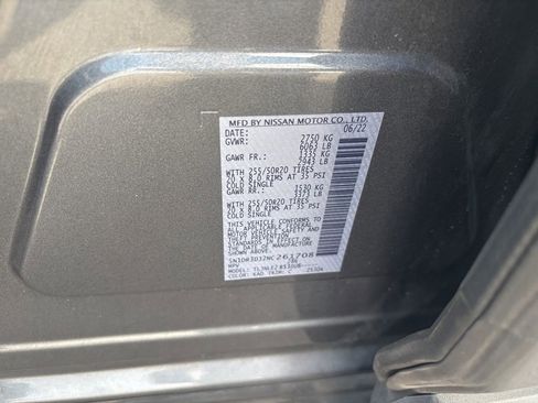 Used 2022 Nissan Pathfinder Platinum w/ Cargo Package AWD/4WD image 16