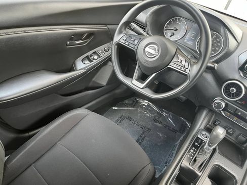 Used 2025 Nissan Sentra S FWD image 39