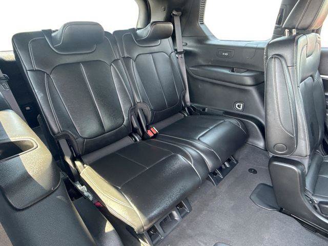 Used 2025 Jeep Grand Cherokee L Limited w/ Black Appearance Package AWD/4WD image 25