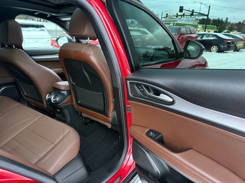 Used 2021 Alfa Romeo Stelvio Ti Sport image 12