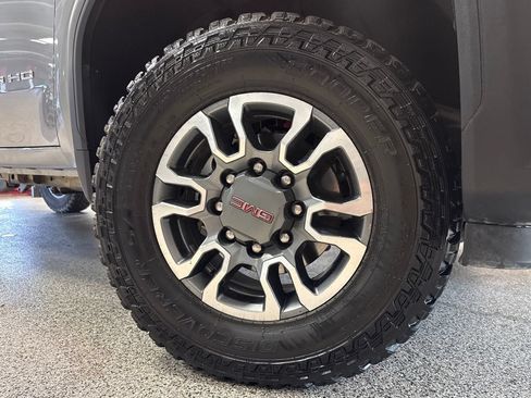 Used 2024 GMC Sierra 2500 SLE AWD/4WD image 8