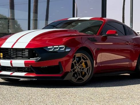 Used 2020 Ford Mustang GT Premium w/ GT Performance Package RWD image 3