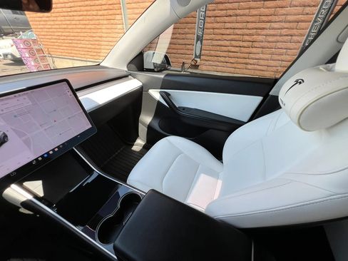 Used 2020 Tesla Model Y Long Range AWD/4WD image 25