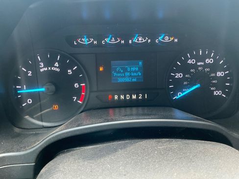 Used 2017 Ford F250 XL w/ Power Equipment Group RWD image 16