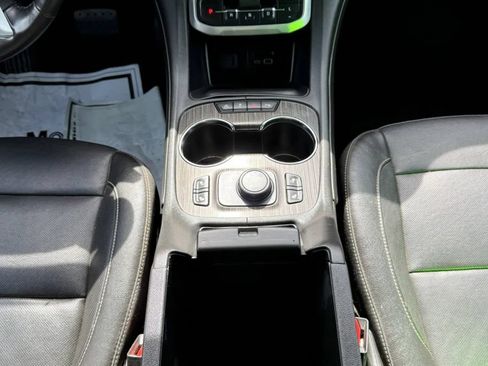 Used 2020 GMC Acadia SLT AWD/4WD image 34