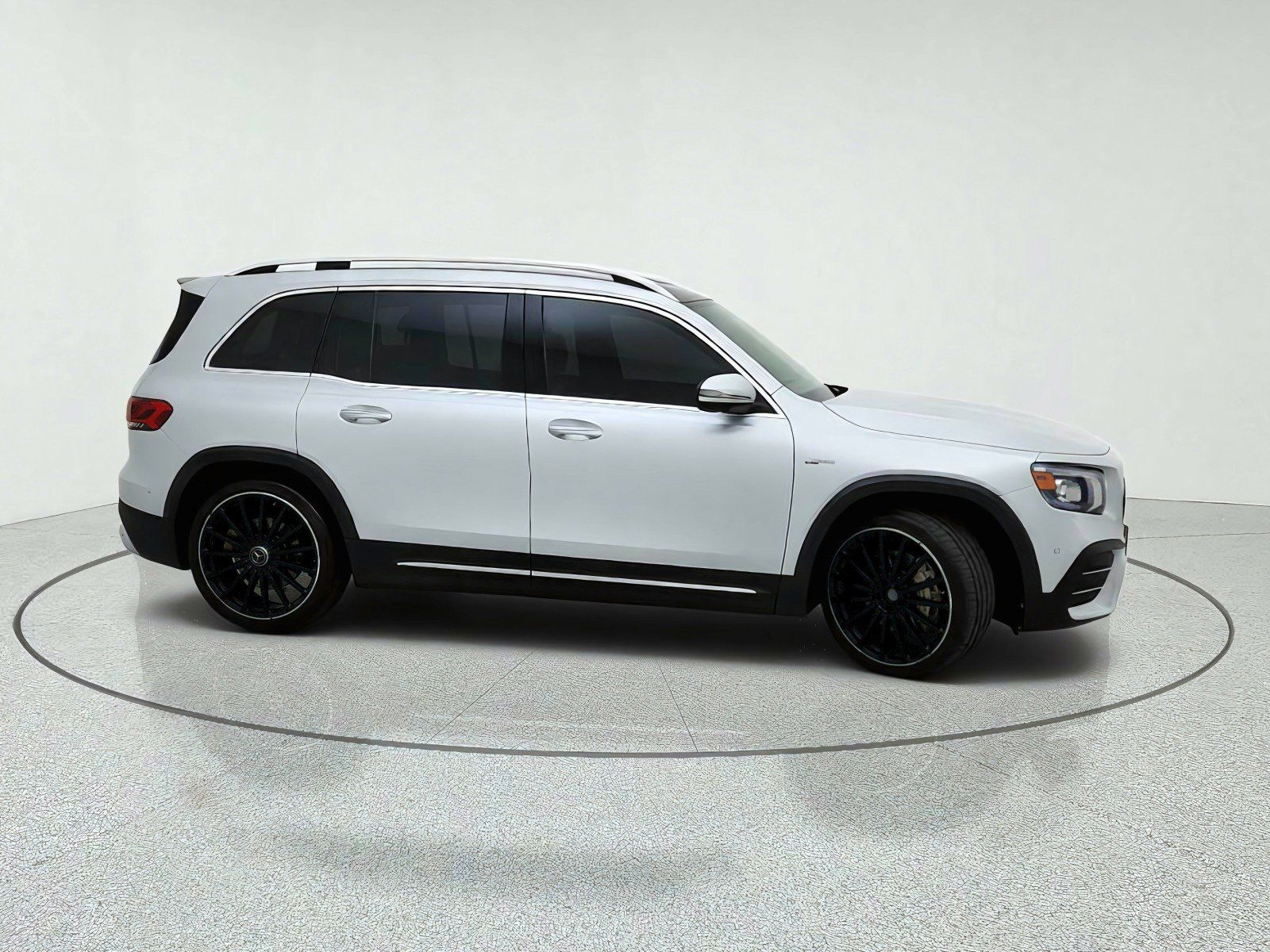 Used 2023 Mercedes-Benz GLB 35 AMG 4MATIC image 6