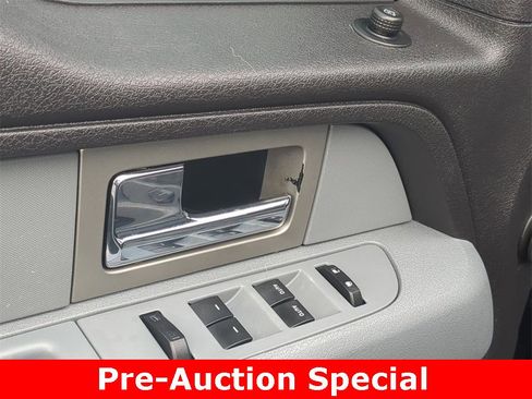 Used 2011 Ford F150 XLT w/ XLT Convenience Pkg image 10