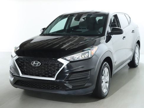 Used 2020 Hyundai Tucson SE image 3