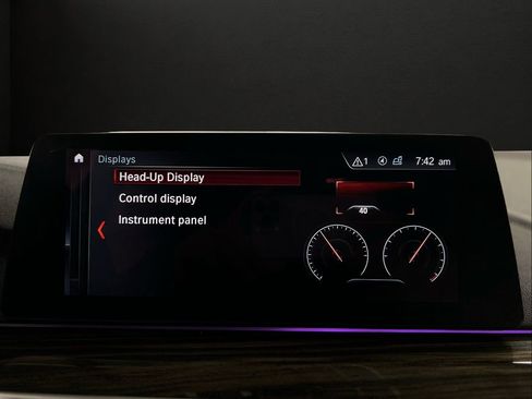 Used 2018 BMW M550i xDrive image 34