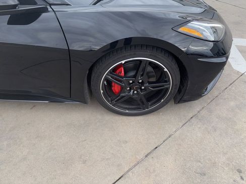 Used 2024 Chevrolet Corvette Stingray Premium Cpe w/ 3LT image 2