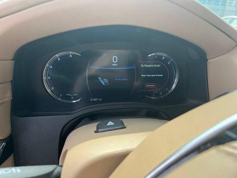Used 2020 Cadillac Escalade Platinum AWD/4WD image 12