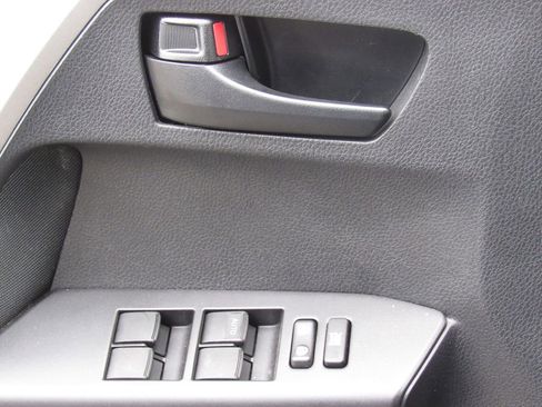 Certified 2018 Toyota RAV4 LE w/ All Weather Liner Package image 30