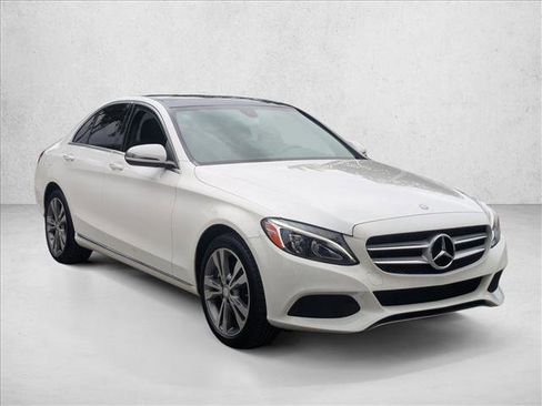 Used 2017 Mercedes-Benz C 300 4MATIC Sedan image 3