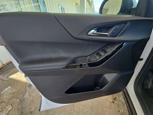 New 2025 Chevrolet Equinox LT image 21