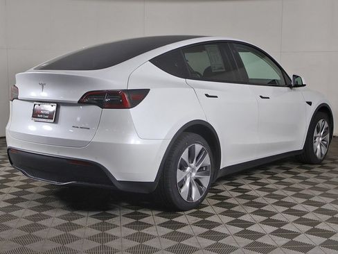 Used 2022 Tesla Model Y Long Range AWD/4WD image 14