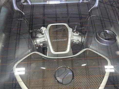 Used 2012 McLaren MP4-12C Coupe RWD image 1