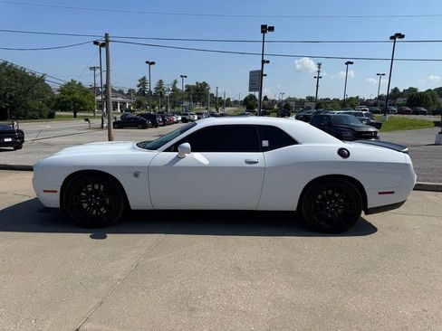 Used 2023 Dodge Challenger SRT Hellcat RWD image 9