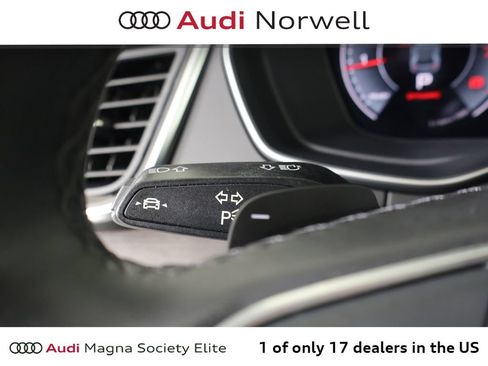 Used 2021 Audi Q5 Premium Plus w/ Premium Plus Package AWD/4WD image 28