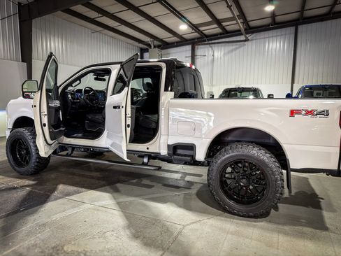 Used 2026 Ford F350 Platinum AWD/4WD image 39