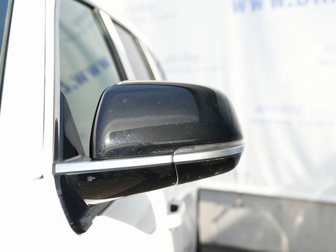 Used 2023 Jeep Wagoneer L Series II image 10