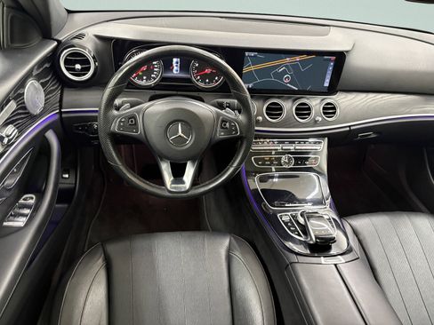 Used 2017 Mercedes-Benz E 300 4MATIC image 8