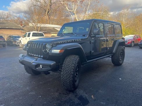 Used 2023 Jeep Wrangler Unlimited Sport image 5