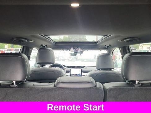 Used 2023 Jeep Grand Cherokee Overland AWD/4WD image 14