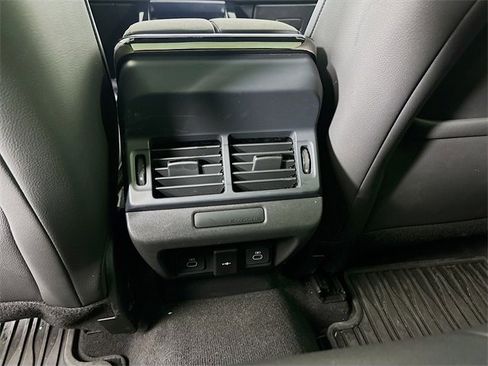 Used 2025 Land Rover Range Rover Evoque S image 26