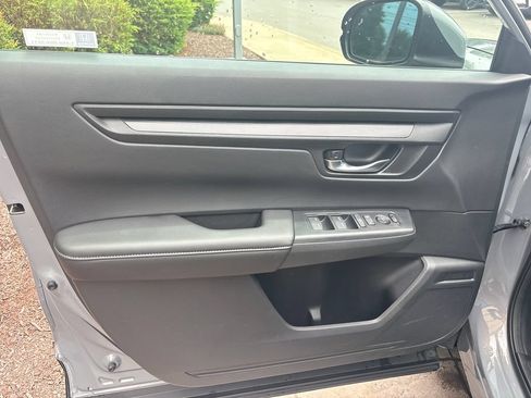 Used 2025 Honda CR-V EX image 23