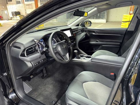 Used 2023 Toyota Camry LE FWD image 28