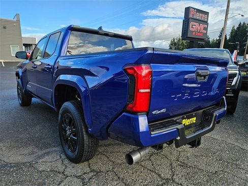 Used 2025 Toyota Tacoma SR5 image 3