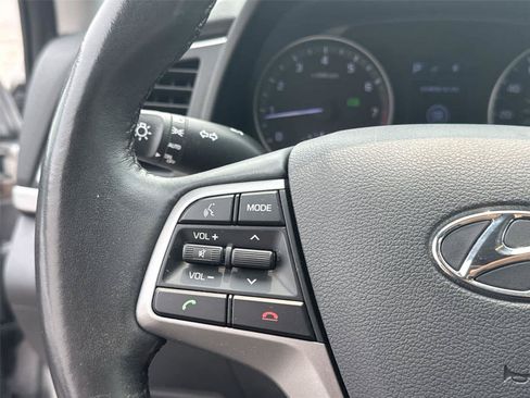 Used 2017 Hyundai Elantra Value Edition w/ Cargo Package FWD image 19