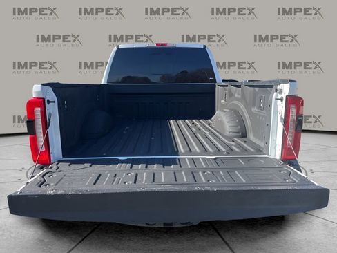 Used 2023 Ford F250 Lariat w/ Chrome Package image 29