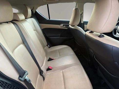 Used 2014 Lexus CT 200h FWD image 29