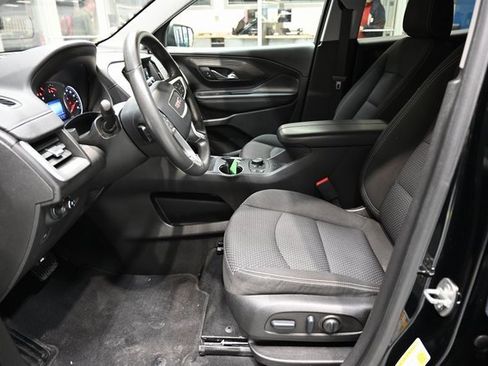 Used 2022 GMC Terrain SLE w/ Driver Convenience Package image 9