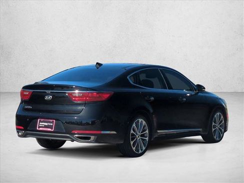Used 2017 Kia Cadenza Technology image 5