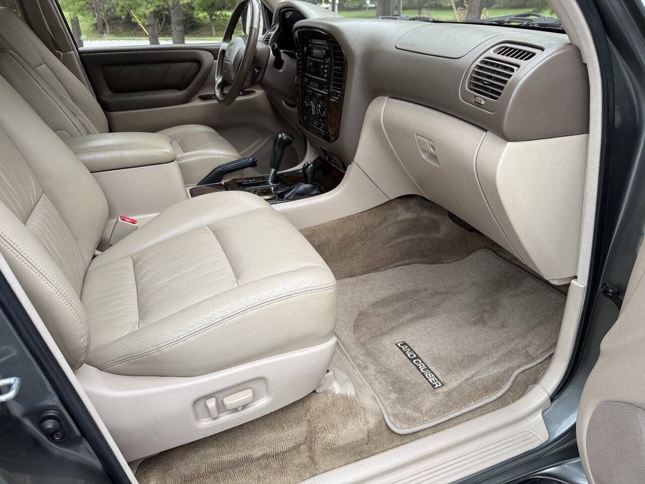 Used 2000 Toyota Land Cruiser AWD/4WD image 91