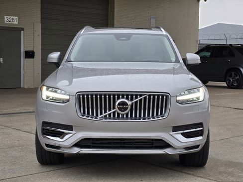 Used 2023 Volvo XC90 T8 Ultimate w/ Lounge Package image 6