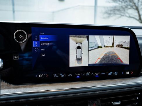 Used 2025 Chevrolet Tahoe High Country image 34