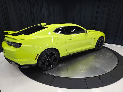 Used 2020 Chevrolet Camaro SS image 11