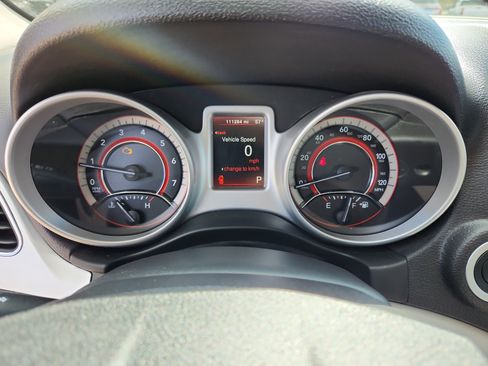 Used 2017 Dodge Journey SE image 29