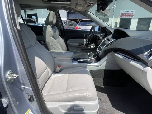 Used 2016 Acura TLX w/ Technology Package FWD image 29