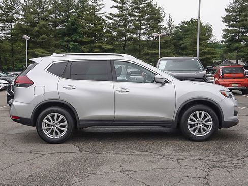 Used 2018 Nissan Rogue SV AWD/4WD image 15