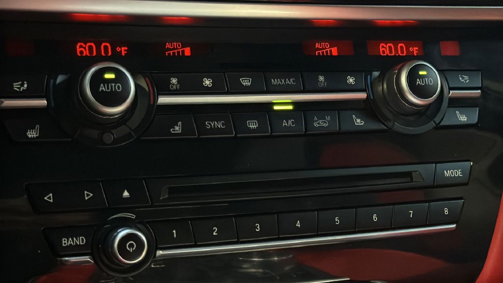 Used 2018 BMW X5 M AWD/4WD image 32