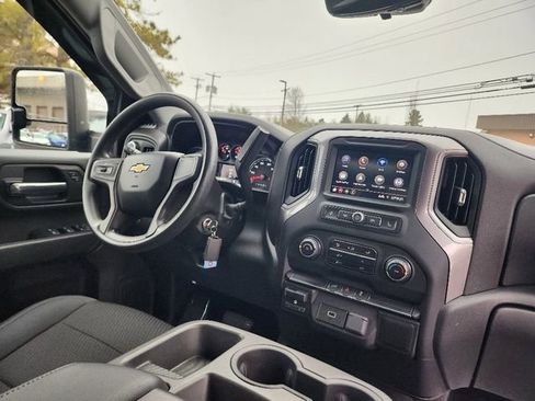 Used 2020 Chevrolet Silverado 2500 Custom w/ Custom Value Package image 13