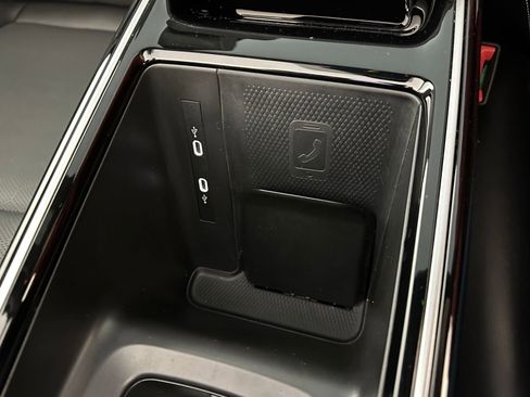 Used 2023 Volkswagen ID.4 Pro S image 17