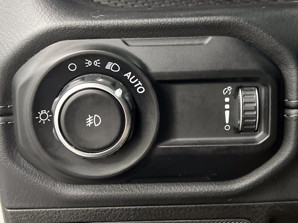 Used 2024 Jeep Wrangler Unlimited Rubicon AWD/4WD image 47