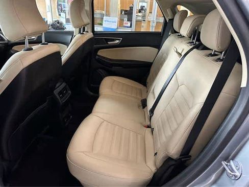 Used 2022 Ford Edge SEL w/ Convenience Package image 26