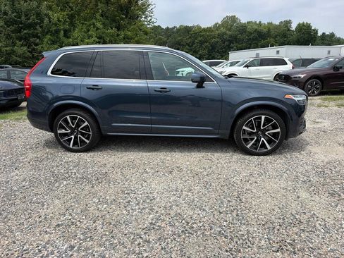 Used 2022 Volvo XC90 T6 Momentum w/ Advanced Package AWD/4WD image 3